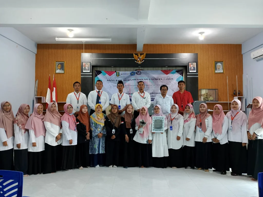 Penutupan KKNT STITM Paciran: Sinergi Mahasiswa dan SMAM 9 Sedayulawas