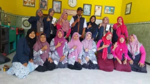 Mahasiswa KKN Keperawatan UMG Laksanakan Penyuluhan Hipertensi di Desa Randuboto Sidayu Gresik