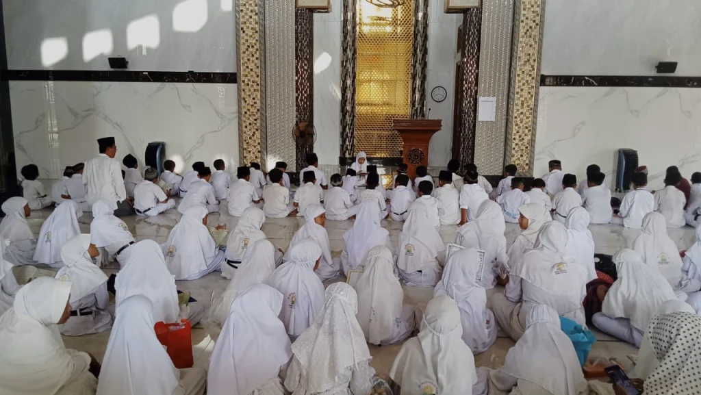 Semarak Maulid Nabi Muhammad SAW di MI Muhammadiyah 08 Kandangsemangkon