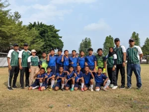 Dilatih Oleh Coach Deden, Murid Islamic School SD Muhtar Berhasil Mengikuti Sepak Bola Pelajar Wali Kota Cup
