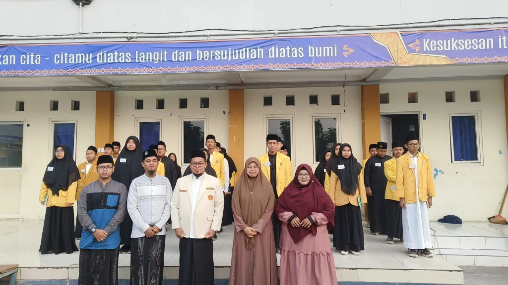 Pengukuhan Tanfidzul Qudwah: Langkah Awal Menuju Kepemimpinan Santri