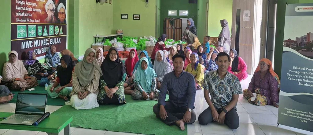 Tim Pengabdian UM Surabaya Lakukan Edukasi Pencegahan Kekerasan Seksual kepada Keluarga Nelayan