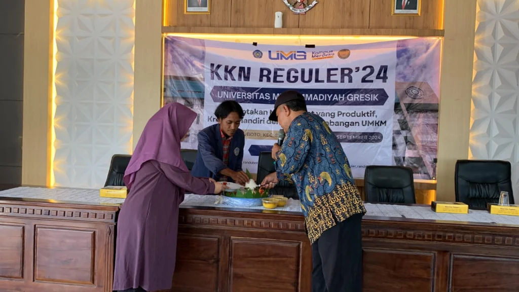 Mahasiswa KKN Reguler UMG Kelompok 1 Desa Randuboto Gelar Syukuran dan Ramah Tamah