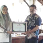 Dezylia Raih Penghargaan Penulis Terproduktif oleh PDM Kota Blitar