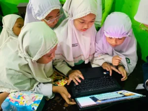 Inovasi Pembelajaran Matematika Berteknologi, Bangkitkan Antusiasme Siswa MI Masyudiyah