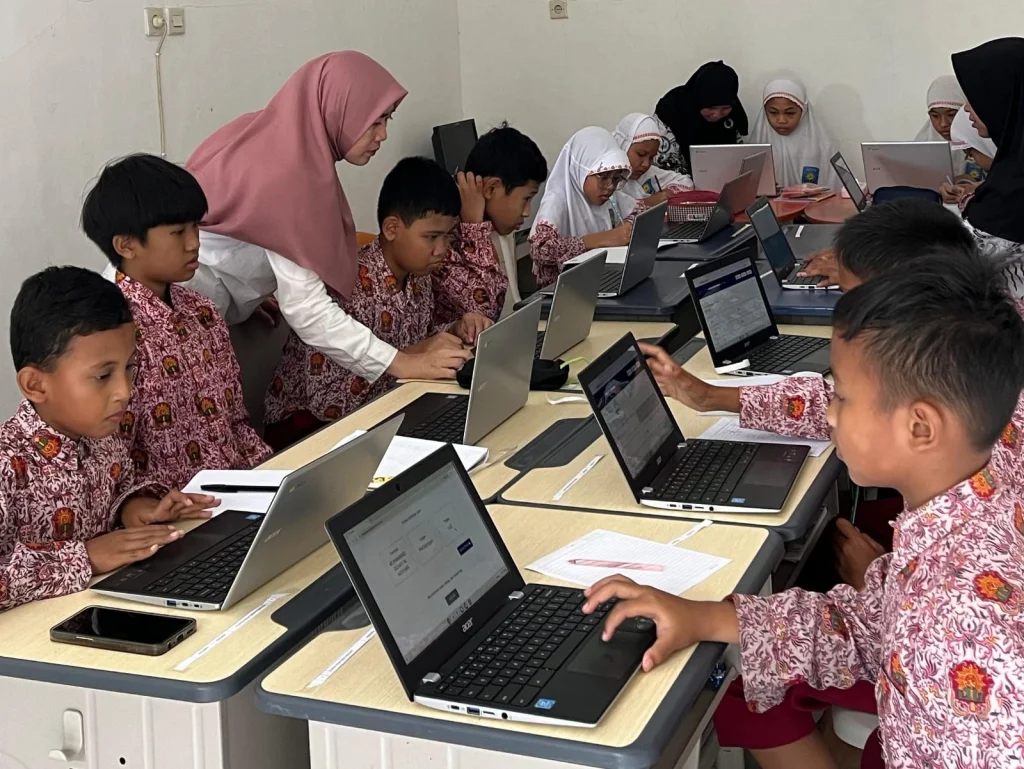 Murid Sekolah Inovatif SD Muhammadiyah Kota Blitar Mengikuti Tofas