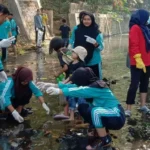 SMK Kesehatan Muhammadiyah Blitar Turut Serta dalam Aksi Resik Kali Blitar City