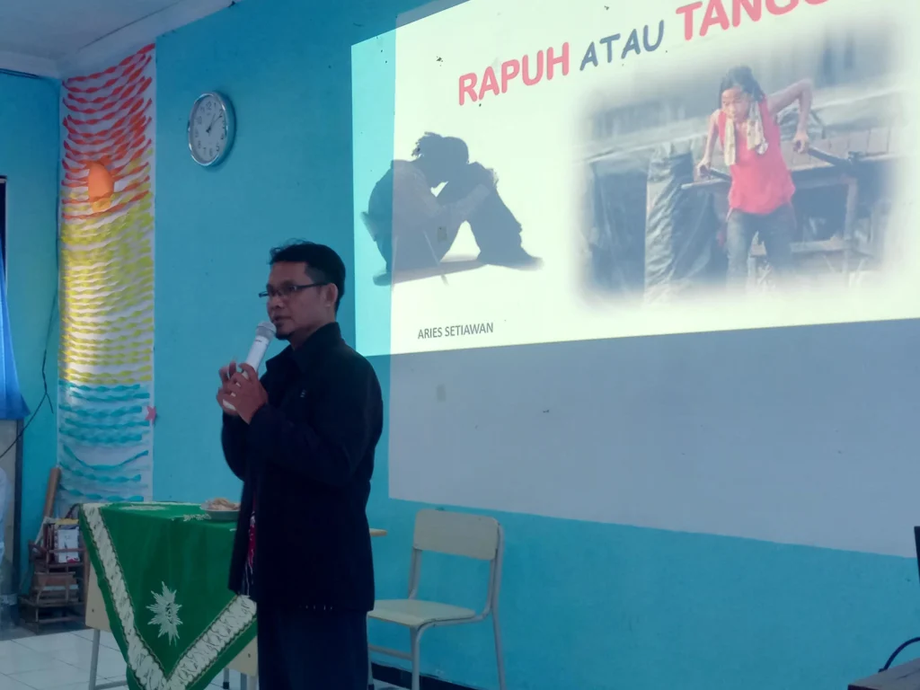 Pilih Tangguh atau Rapuh? Tips Hidup Kuat dari Aries Setiawan