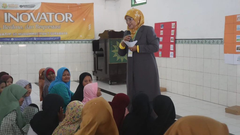 Asyiknya Belajar Bahasa Inggris di Kelas Doktor Mengajar Sekolah Inovatif