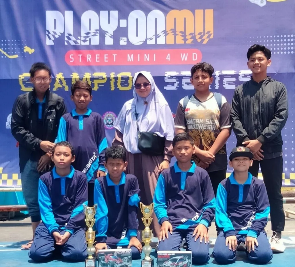 Santri SMP Mubosta Raih Juara 1 dan 2 di Lomba Play-OnMu Champion Series