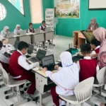 Murid Islamic School SD Muhammadiyah Kota Blitar Laksanakan ANBK Menggunakan Chromebook