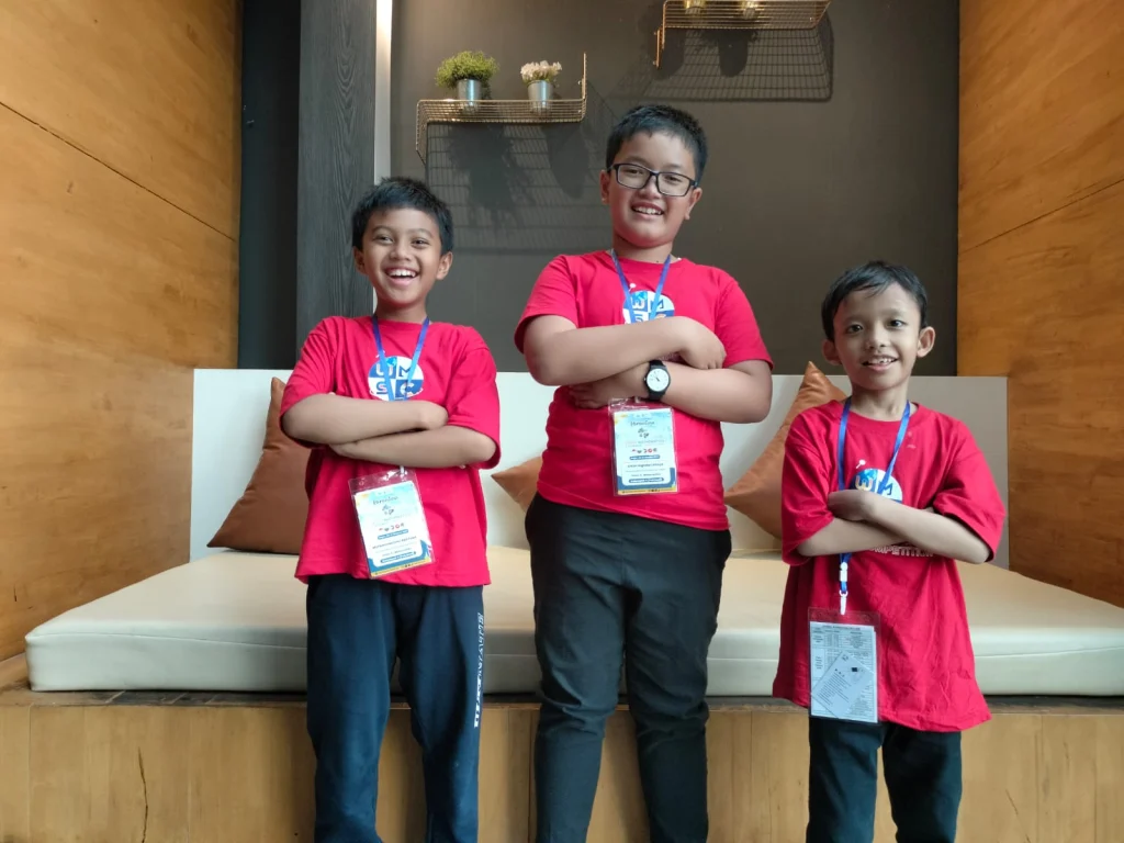 Tiga Siswa SDMM Ikuti Karantina Menuju Lomba Matematika Internasional