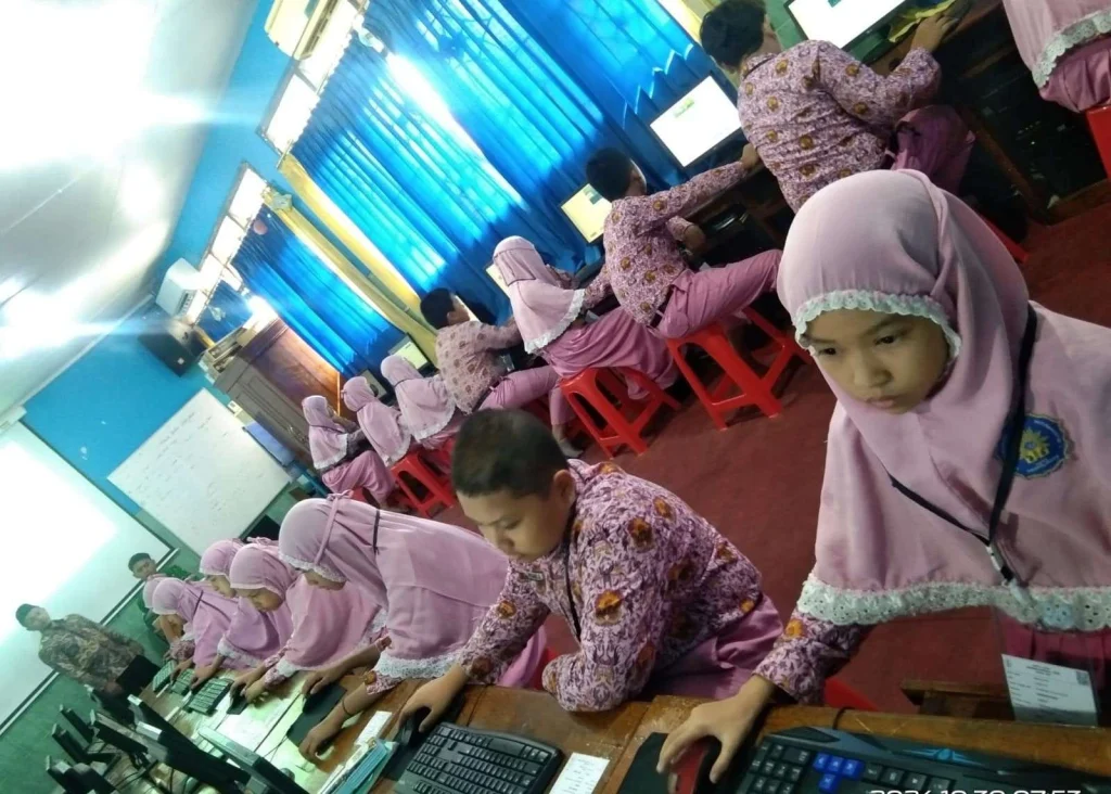 Berkat Persiapan yang Matang, ANBK di MIM Sapro Berjalan Lancar