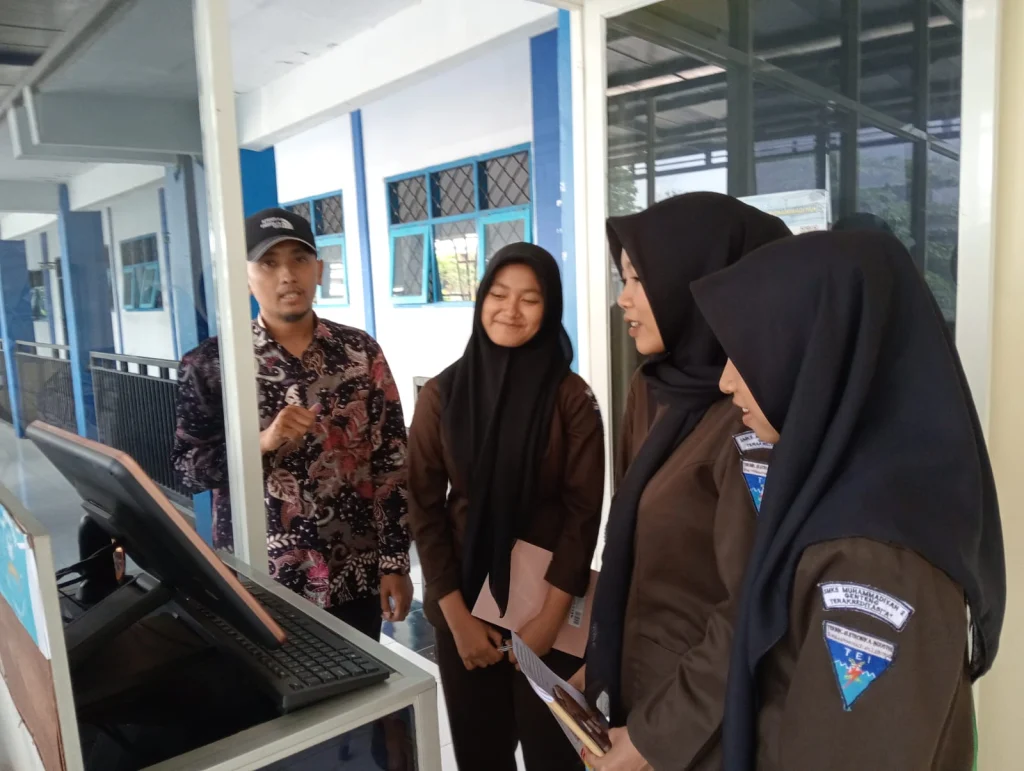 Tingkatkan Literasi, Perpustakaan SMK Muda Genteng Suguhkan 6 Layanan Digital