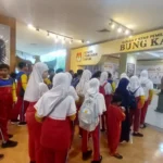 Antusiasme Siswa SD Muhammadiyah Kota Blitar dalam Belajar Sejarah di Perpustakaan Bung Karno
