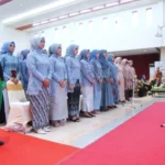 Lulusan FIK UM Surabaya Resmi Dilantik dan Disumpah Sebagai Tenaga Kesehatan