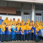 Kado Istimewa untuk Guru SD Muhammadiyah 3 Ikrom