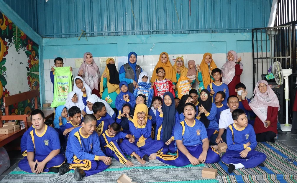 Merdeka Sampah Bersama Difabel: Aksi Kolaboratif Inklusif Nasyiah Jatim