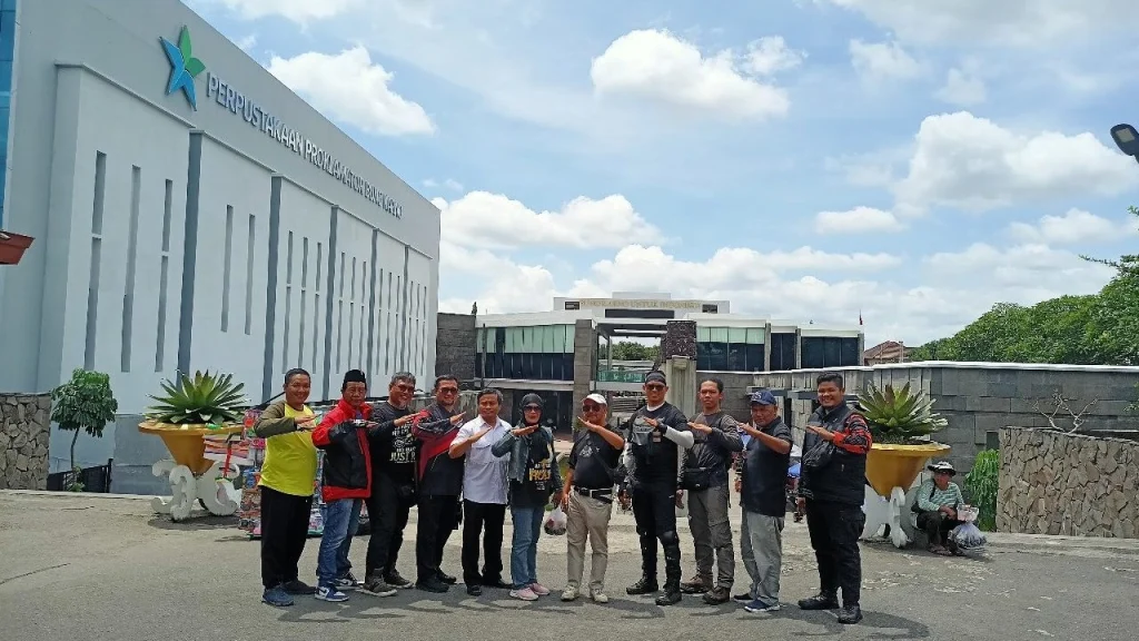 Menyusuri Jejak Bung Karno: Kisah Perjalanan Berkesan Bikersmu Kalsel