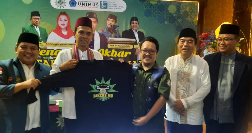 Semarak Resepsi Milad ke-112 Muhammadiyah di UNIMUS dengan Kehadiran Ustadz Abdul Somad