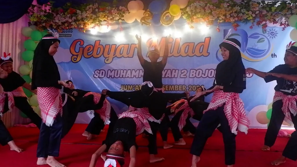 Kemeriahan Penampilan Siswa-siswi di Puncak Milad SD Muhammadiyah 2 Bojonegoro