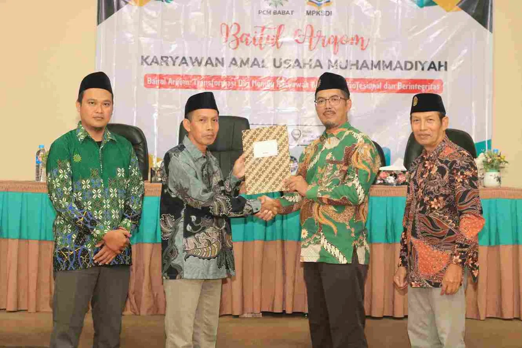 Khidmat: Pembukaan Baitul Arqom Karyawan AUM PCM Babat di Malang