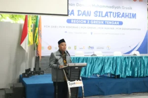 Pengajian Iftitah Turba PDM Gresik: Tiga Manusia Celaka