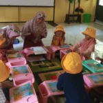 Asyiknya Ikut Trial Class SD Mutu Paiton Bertema Kerajaan