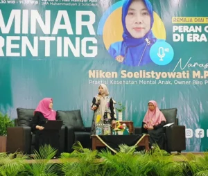 Seminar Parenting SMA Muhammadiyah 2 Surabaya: “Remaja dan Tantangan Mental di Era Modern”