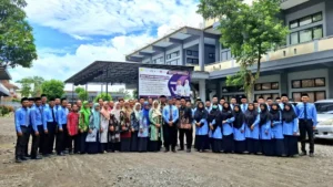 SMA Muha Genteng Sambut Hangat Rombongan Guru SMAS Ibrahimy Wongsorejo