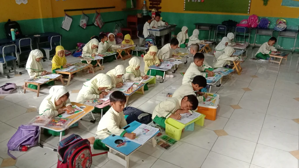 SD Muhtar Adakan Lomba Mewarnai untuk Murid TK se-Blitar Raya Semarakkan Milad ke-89
