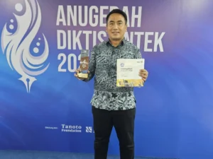 UM Surabaya Raih Penghargaan Anugerah Diktisaintek 2024 Kategori Pengabdian kepada Masyarakat