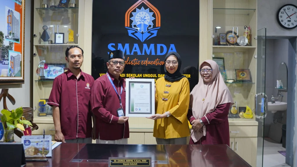Smamda Sidoarjo Naik Kelas! Buktikan Pendidikan Berkualitas dengan Menerima ISO 21001:2018