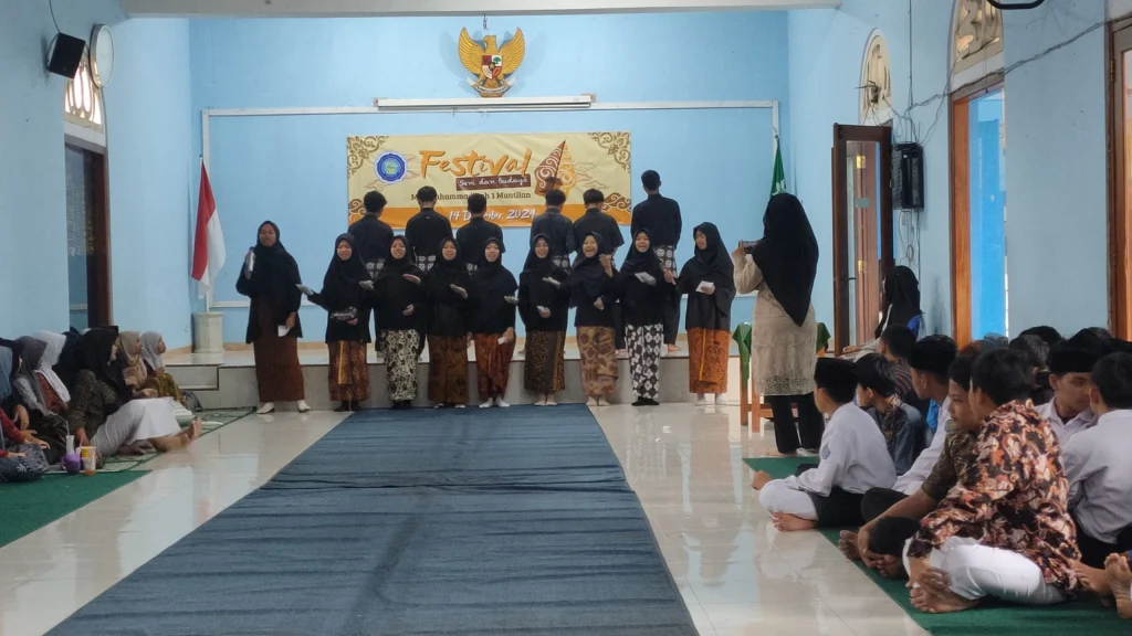Melestarikan Budaya Lewat Pertunjukan Seni di MTs Muhammadiyah I Muntilan