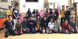 Pemimpin Mandiri: Meniti Jalan Sendiri dalam Menggerakkan Organisasi