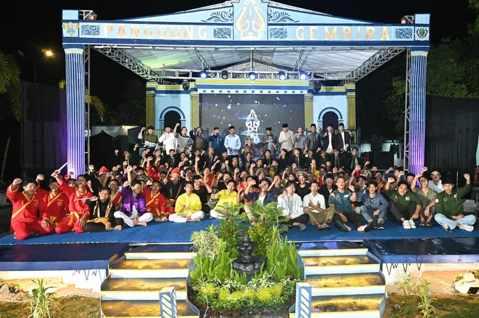 Panggung Gembira 605: Pagelaran Spektakuler Santri Kelas 12 MBS Al Amin Bojonegoro yang Ukir Sejarah Baru