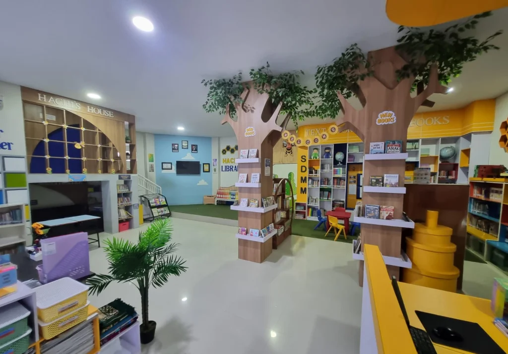 Perpustakaan Hachi SDMM Gresik Cetak Sejarah! Raih Predikat Tertinggi PISA se-Indonesia