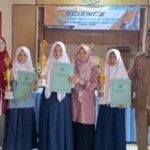 Siswi Spemutu Gresik Sabet Juara 3 Jambore Science