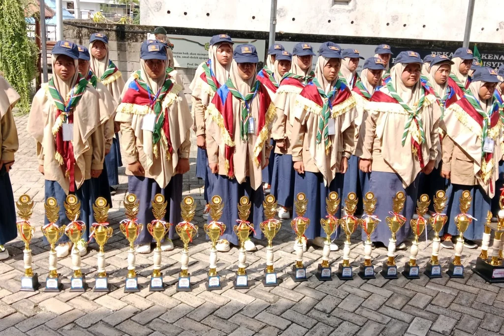 Membanggakan! Qobilah PM-AIBS Bawa Pulang Piala Juara Umum ASCI 2024