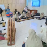 Mengintip Keseruan Latihan Musik Patrol Guru-Karyawan Songsong Resepsi Milad SD Muhlas Ke-57