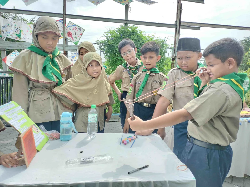 Gelar Karya P5 Dengan Permainan Tradisional, Siswa SD Mudri Bebas Mencoba Permainan