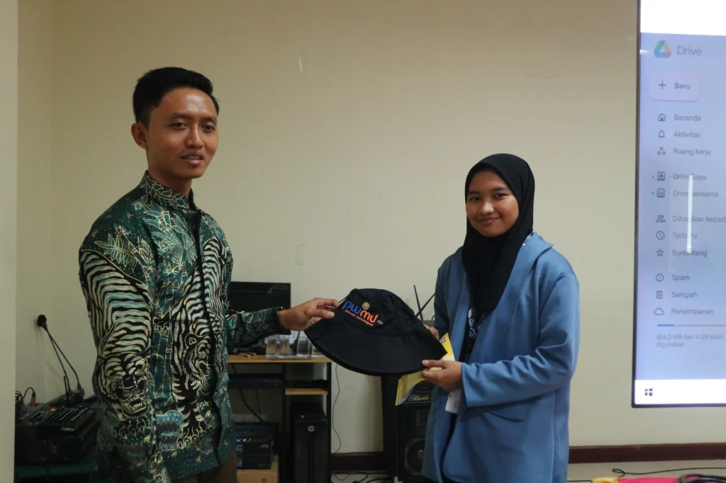 Serunya Kunjungan Lensa Karangasem ke Redaksi PWMU.CO