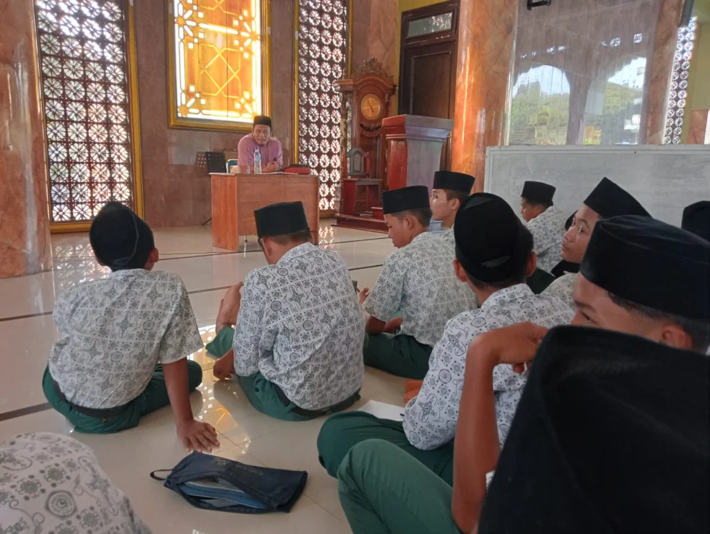 Remidi di Pondok Pesantren Al-Ishlah: Meneguhkan Semangat Belajar Santri
