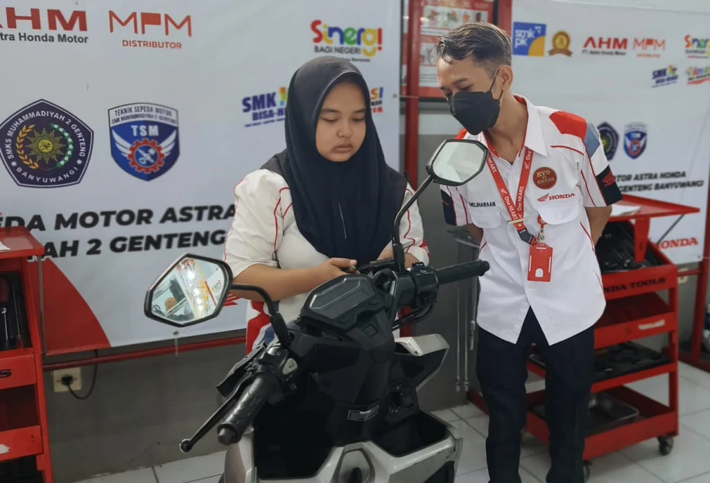 Begini Kesan Siswi SMKN 1 Suboh Situbondo Ikuti UKK di SMK Muda Genteng