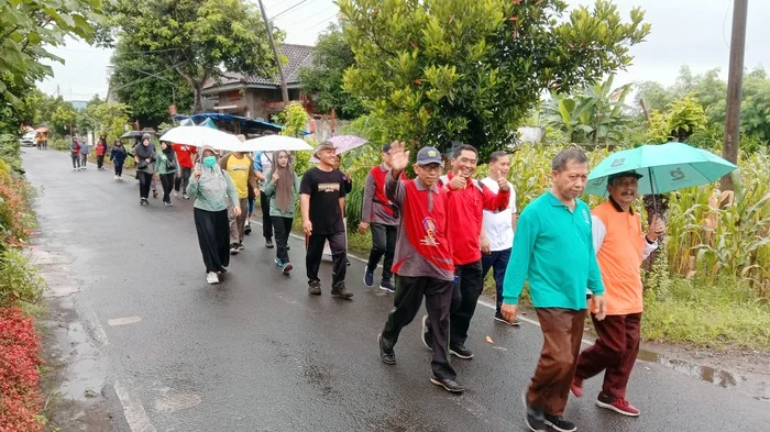 Murid and Wali Murid SD Muhammadiyah Kota Blitar Meriahkan Fun Walk and Epic Run PDM Kota Blitar