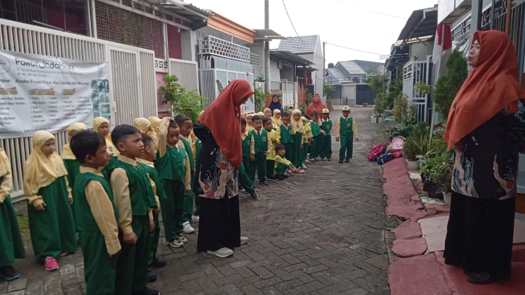 KB-TK ABA 45 Bambe Awali Hari Pertama Masuk Sekolah Dengan Upacara Bendera