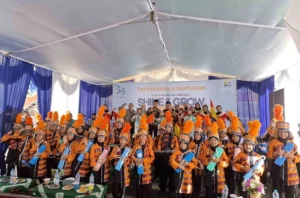 Drumband Simponi Derap Muri Tampil Perdana di Milad SD Muri Gresik ke-56