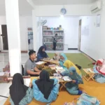 Anak Disabilitas dan Dhuafa Mengikuti Bimbingan Belajar di Rumah Singgah Al Furqon LDK Jatim