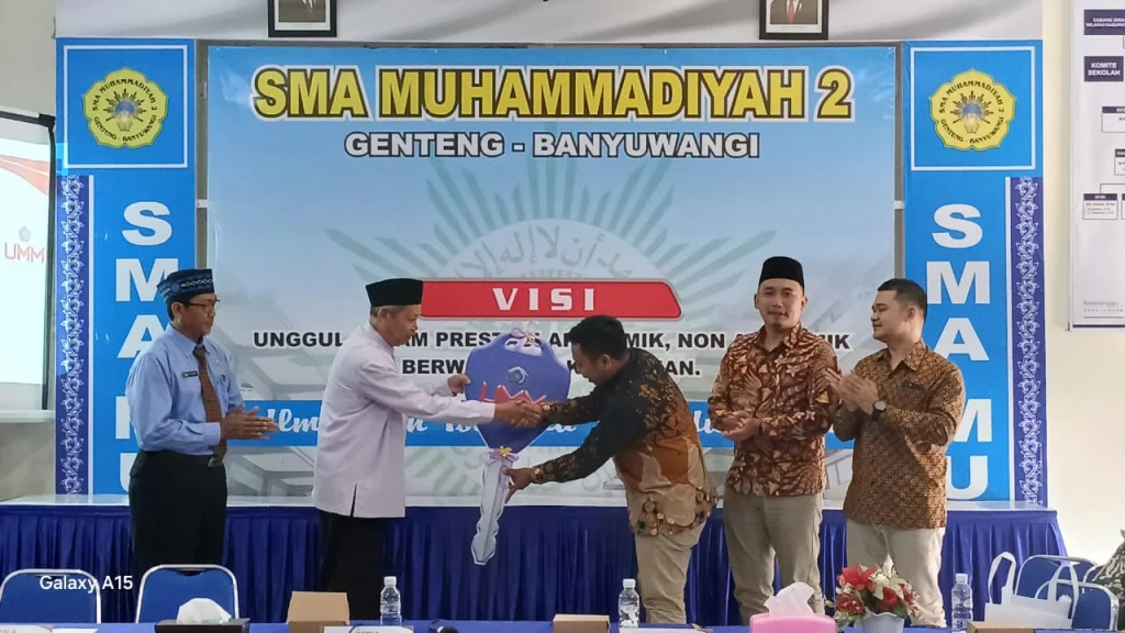 Hibah Armada Bis UMM Siap Genjot Laju PPDB SMA Muha Genteng Tahun 2025-2026
