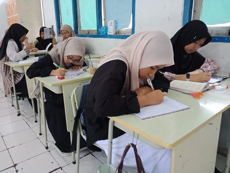 Cara Spemdalas Kuatkan Literasi Membaca: Dekatkan Siswa dengan Sastra
